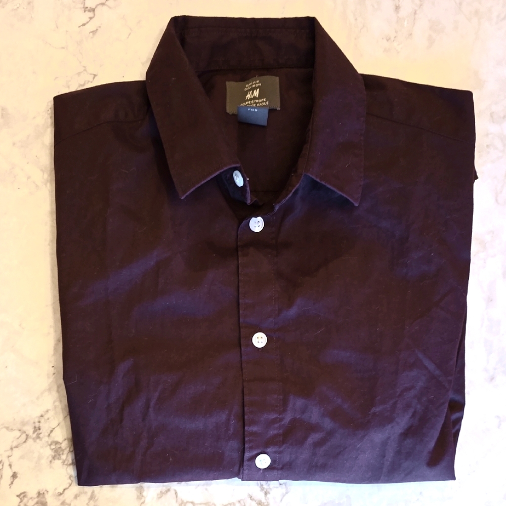 H&M Men's Maroon Buttondown Shirt